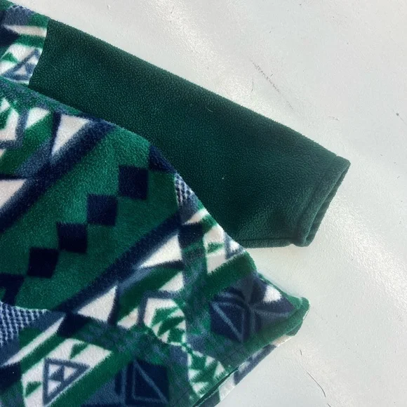 Green Pattern Fleece - Picture 4 of 8